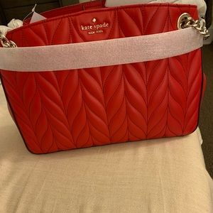 NWT - Kate Spade Hot Chilli Medium Convertible ♠️